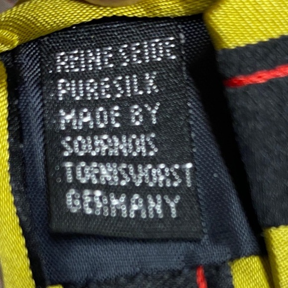 Caterpillar Bold Yellow and Black Men's Tie - Picture 5 of 12